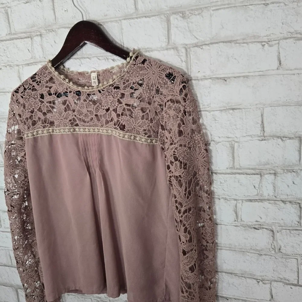 Cute lace top light brown blouse